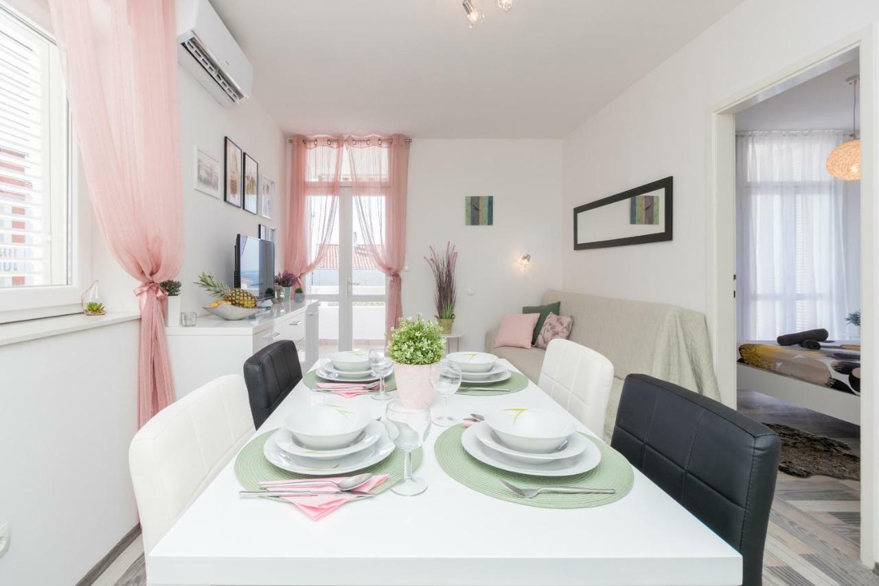 Roko Apartment